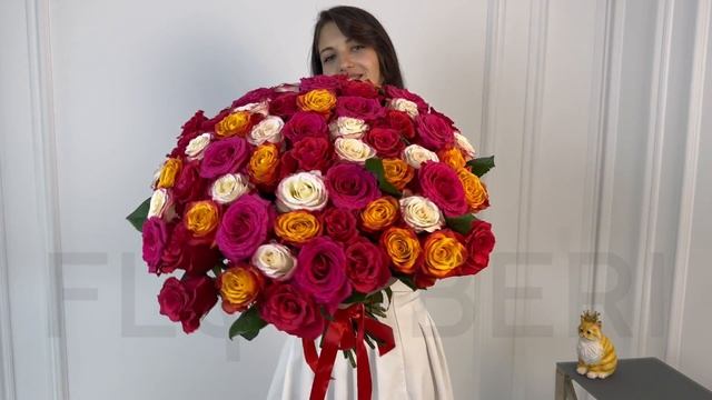 55 роз на сайте FlowBeri Букет №8 смотреть онлайн