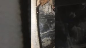 на приоре с кондиционера,конденсат течёт в салон