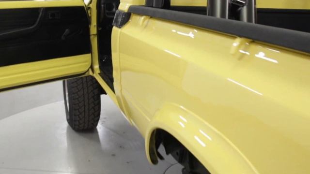 1979 TOYOTA HILUX смотреть онлайн