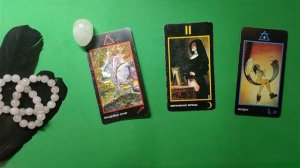 ?ЛЮБИТ ЛИ ОНА МЕНЯ НА САМОМ ДЕЛЕ? Или нет....?   Таро для мужчин ?