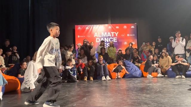 RATMIR VS LYAZZAT | 1/2 HIP-HOP KIDS | ALMATY DANCE FEST 2023 смотреть онлайн