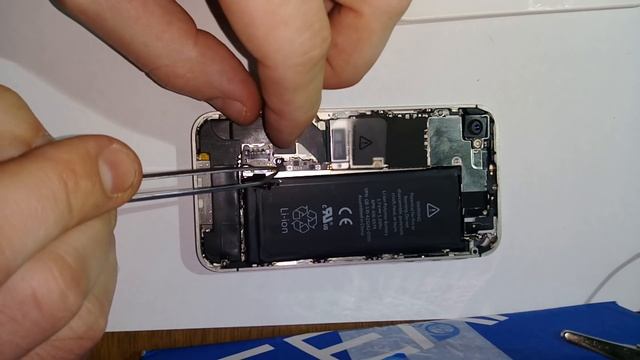 Iphone 4S выключился и не включается! Hotfix за 5 минут своими руками)) смотреть онлайн