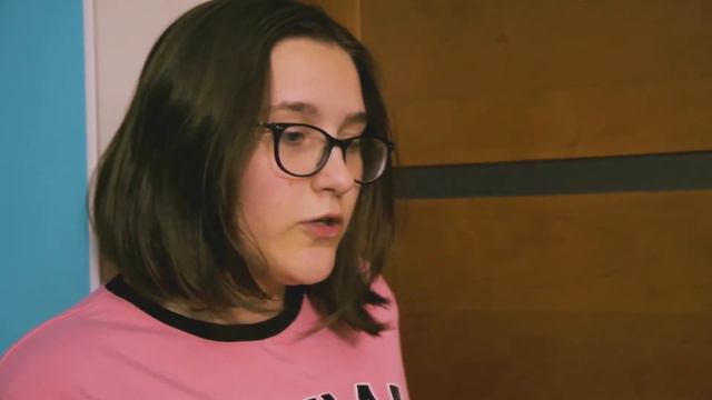 ПОЛУЧИЛА ЛЮБОВНОЕ ПИСЬМО! Кто влюбился в Алину??? смотреть онлайн