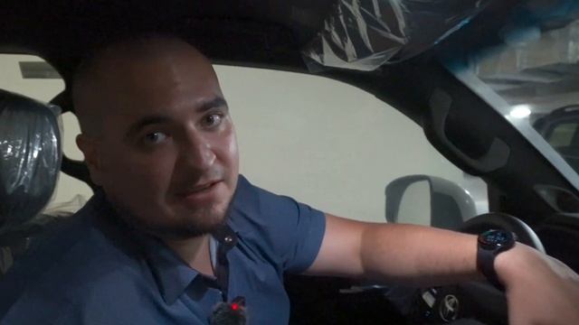 Сравнение комплектаций Toyota LC300 (Off-Road VS Luxe)