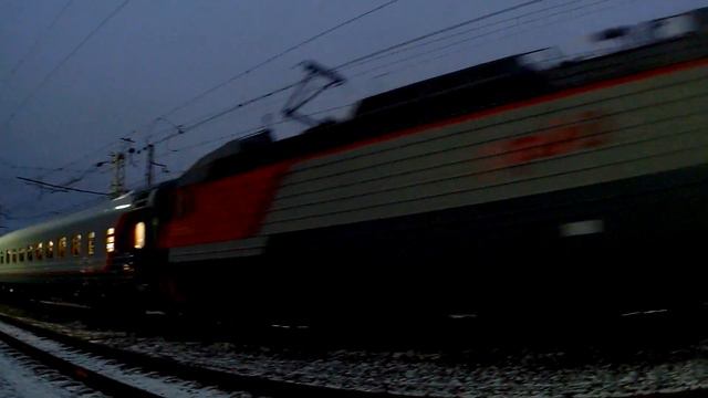 ЭП20 (№740А Брянск-Москва), ЭП10-007 с поездом№193М Москва-Брянск станция Нара 31.12.2019 смотреть онлайн