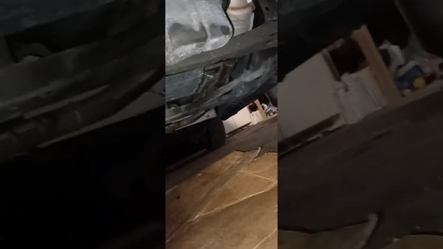 como reemplazar el Alternador de una 2006 Nissan Xterra 4.0 sin remover El Fan clutch. смотреть онлайн