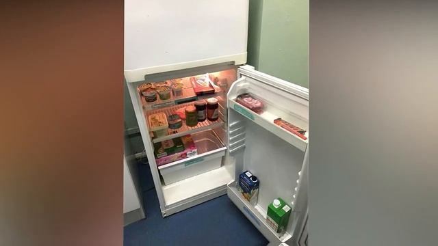 Бабушка никого не впускала в квартиру... Когда соседка попала внутрь, она поняла в чём дело! смотреть онлайн