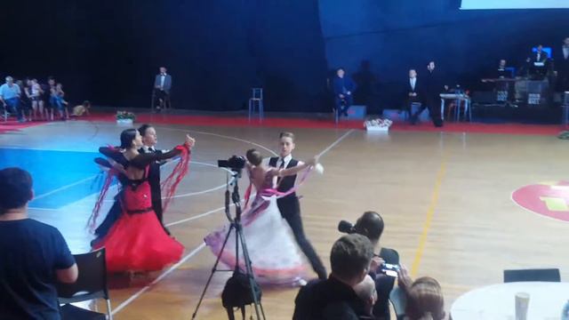 ARIEL AND BEATRICE Tango смотреть онлайн