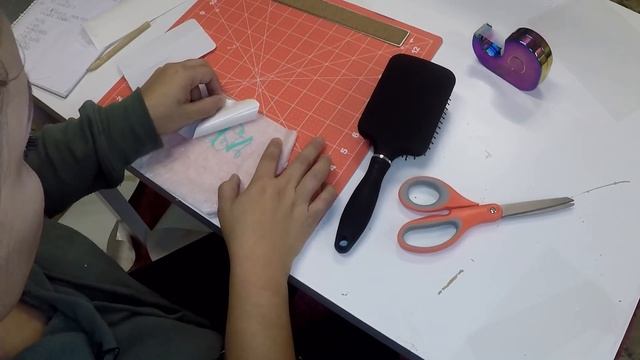 Craftmas Episode 77: Decorating a Hairbrush with Oracal 651 смотреть онлайн