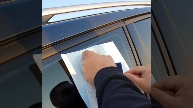 Как клеить наклейку? смотреть онлайн