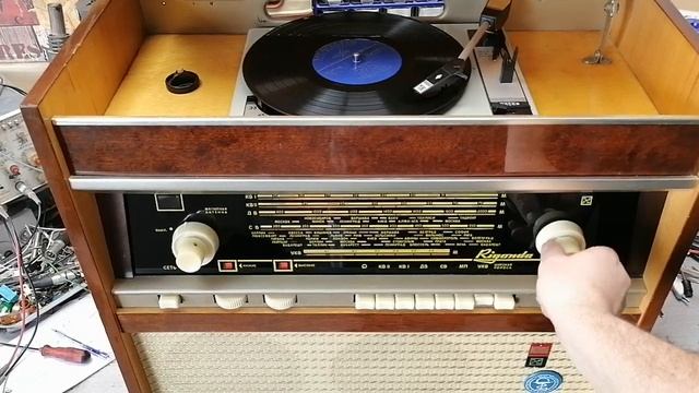 Реставрация на радио Ригонда укв FM 87-108 MHZ и смяна на доза игла грамофон смотреть онлайн