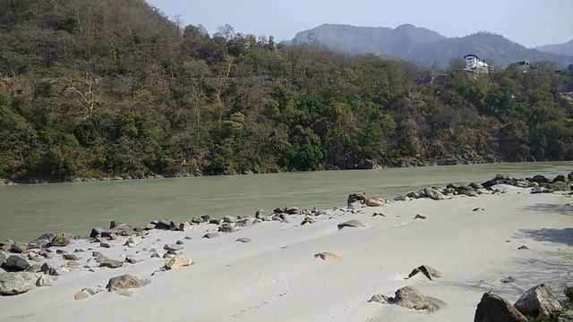 Индия Ришикеш апрель 2021 Сегодня. Ганга смотреть онлайн