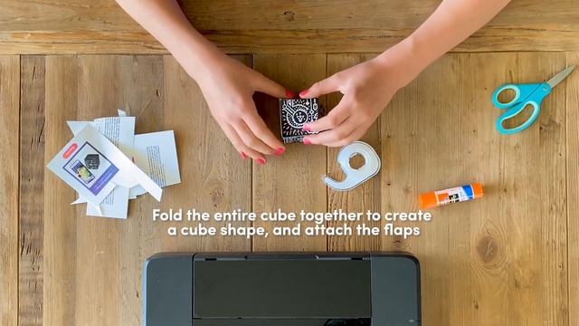 Making the paper Merge Cube | #mergecube смотреть онлайн