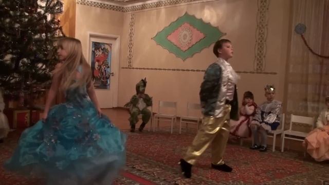 Танец Золушки и Принца - Коростень детсад "Олимп" смотреть онлайн