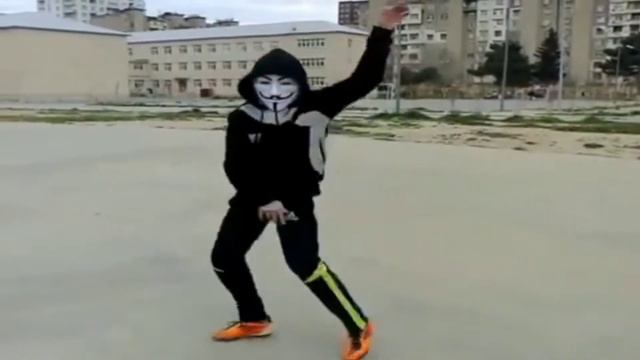 Анонимус флексит под Giorno Theme смотреть онлайн