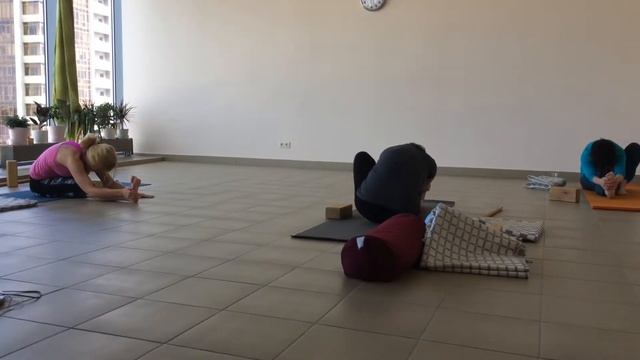 Doctor Yoga. Занятие йогой с Тамарой Красновой смотреть онлайн