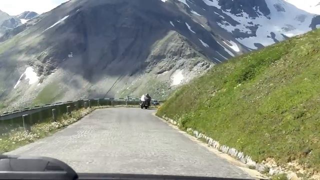 Grossglockner, Austria - 2571m Edelweisspitze downhill - Opel Astra G 1.7DTI смотреть онлайн