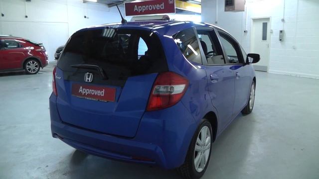 Honda JAZZ 1.4 ES-T + in azure blue metallic , video walkaround смотреть онлайн