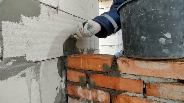 Кирпичный простенок в доме из газоблока #remontpetrovsk смотреть онлайн