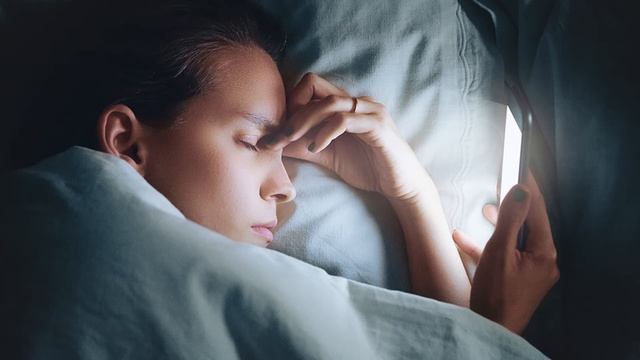 Спите с открытыми глазами: возможные причины и последствия для здоровья смотреть онлайн