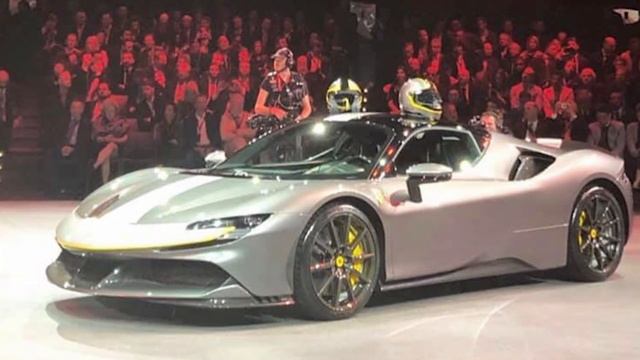 FERRARI SF90 STRADALE - FIRST VIEW OF THE FASTEST CAR EVER 1000hp HYBRID V8 смотреть онлайн