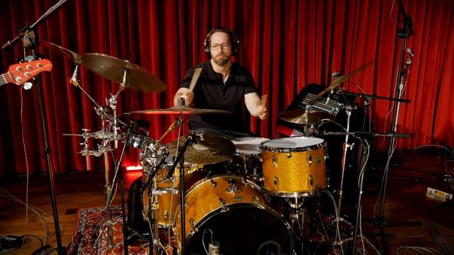 Meinl Cymbals - The Adrian Belew Power Trio - "E" смотреть онлайн