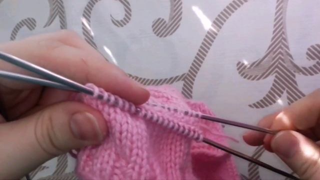 Повязка на голову с ушками кошки. Вяжем спицами повязку. Вяжем ушки кошки . смотреть онлайн