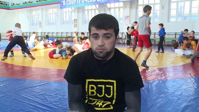 Мастер - класс по грепплингу от Шамиля Гасанова. Уркарах Дахадаевский район 2017г. смотреть онлайн