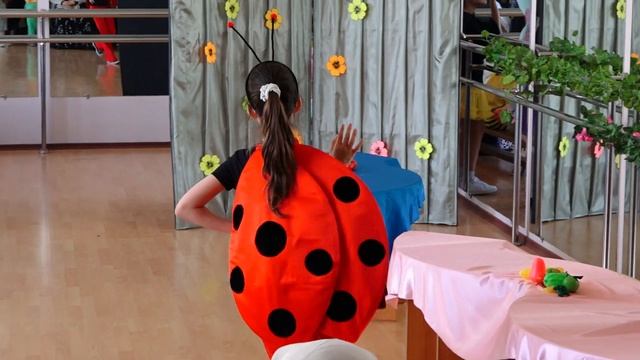 Мюзикл "Муха-Цокотуха" - 3 "А" класс (Часть 1) смотреть онлайн