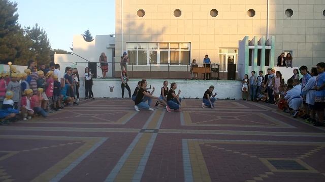 Зажигательный танец! - MiyaGi & Эндшпиль I Got Love смотреть онлайн