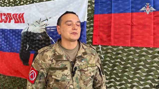 🎶 Артисты фронтовой бригады ансамбля песни и пляски ЦВО провели концерт для бойцов в зоне спецопера смотреть онлайн