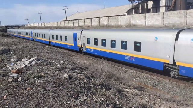 ТЭП33А-0050 с поездом 031Т "Тұлпар тальго" Павлодар-Алматы смотреть онлайн