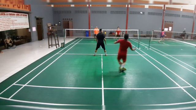MW Badminton | James/Johan vs Andi/Edi смотреть онлайн