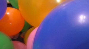 ПОЛНАЯ КОМНАТА ШАРИКОВ! Челлендж-заполни комнату шариками! 250 шариков в детской комнате