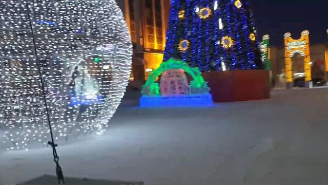 2021.12.18 9.29 Салехард елка возле Поляриса смотреть онлайн