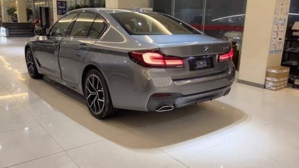 2022 BMW 5 Series 530i in-depth Walkaround