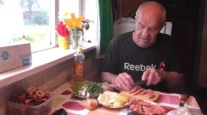 Малосольная кета из полиэтиленового мешочка Достаём и кушаем