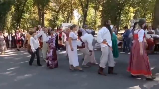 Хоровод на День города в Луганске 13.09.2020 смотреть онлайн