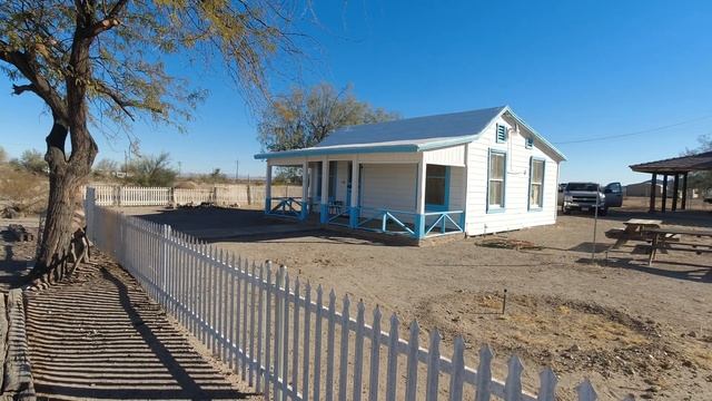 Visiting Wyatt Earp's Cottage and Earp, California смотреть онлайн