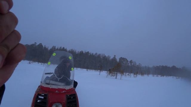 Убийственная рыбалка в тайге. Рвем снегоходы в клочья. Сибирь. смотреть онлайн