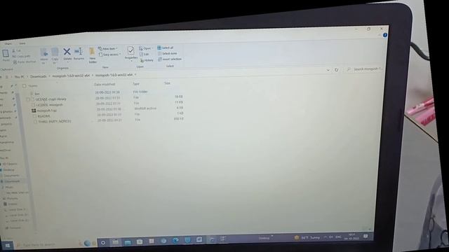 How to install MongoDb on  windows10