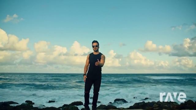 Shape Of Despacito - Ed Sheeran & Luis Fonsi Ft. Daddy Yankee смотреть онлайн