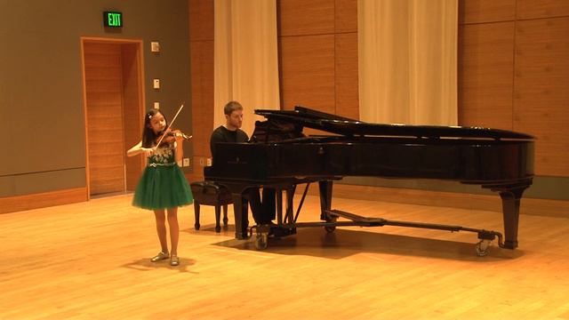Ava Pakiam, violinist, age 8 Kreisler Praeludium and Allegro смотреть онлайн