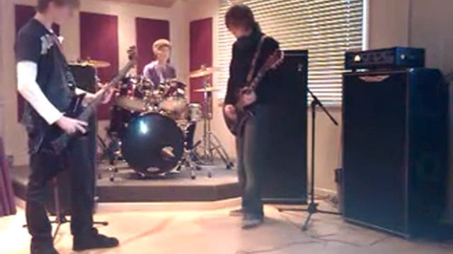 Splitting Colour - Demo (Instrumental).3gp смотреть онлайн