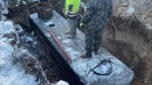 Установка емкости - бочки для канализации, при высоком уровне грунтовых вод.