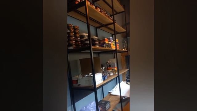 Стеллаж для дымного кафе. смотреть онлайн