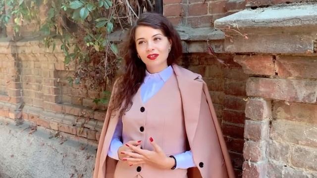 Нелли Котовская - «В этом доме играют джаз» (стихи / современная поэзия) смотреть онлайн