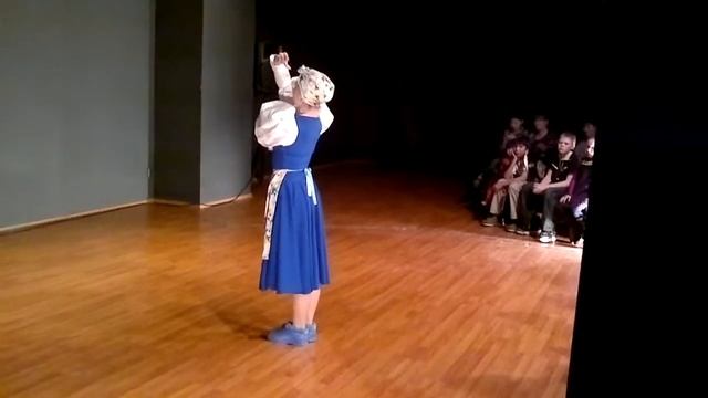 Русский танец - В деревне смотреть онлайн