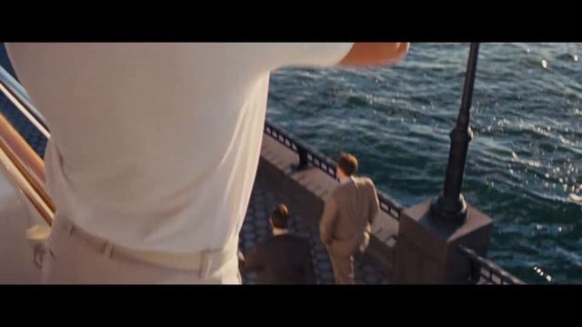 кидает деньги на ветер, наличка, монеты, баксы ... (футажи, кадры для монтажа видео) смотреть онлайн