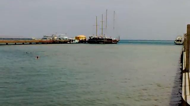 Море возле SULTAN BEACH смотреть онлайн